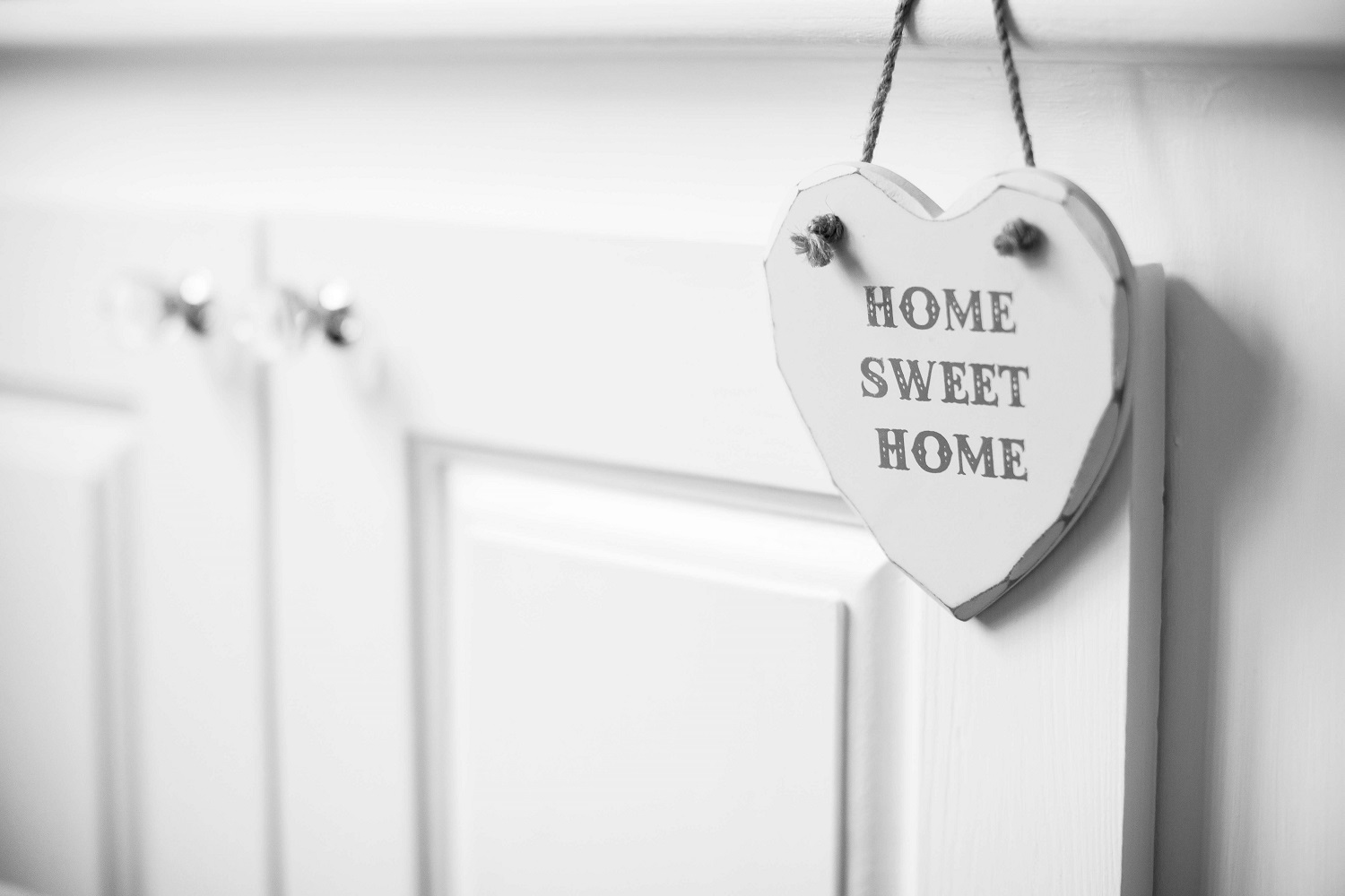 Home sweet home hanging door ornament 
